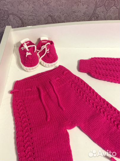 Вязаный костюм для девочки