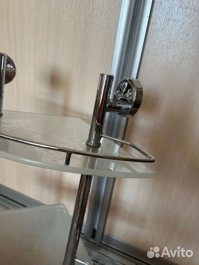 Угловая полка для ванной