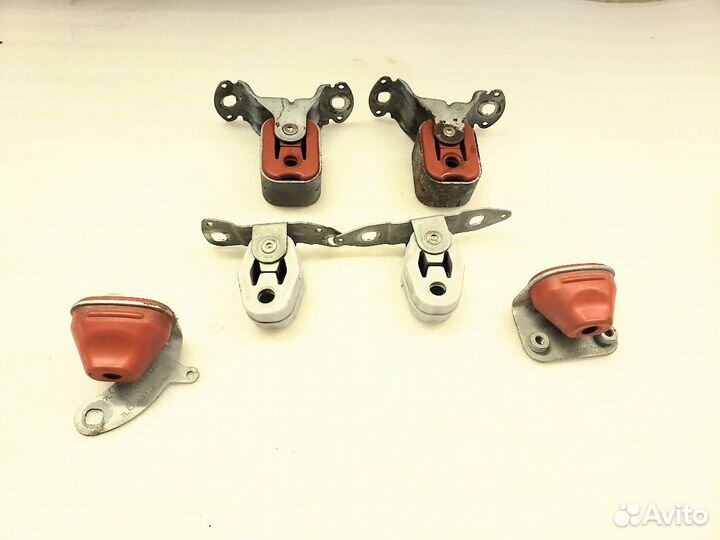 Подушка глушителя Audi Q7 4L