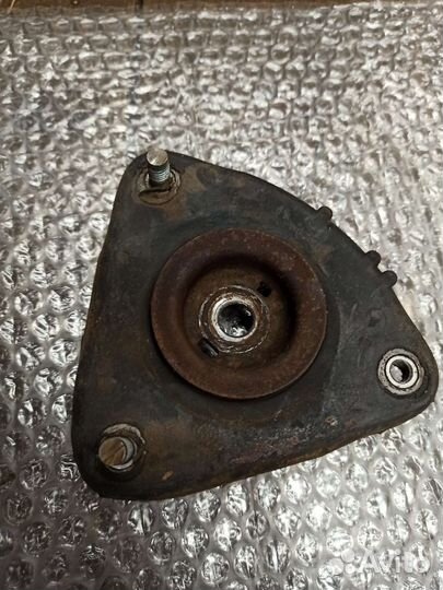 Опора переднего амортизатора Мазда 3 вк