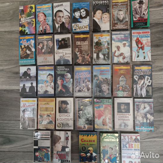 Видеокассеты в боксах