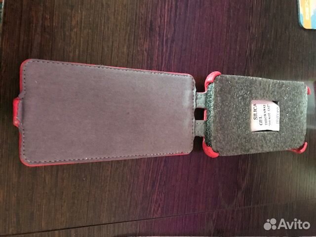 Чехлы для телефонов