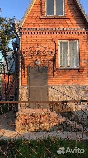 Козырек старинный навес над входом