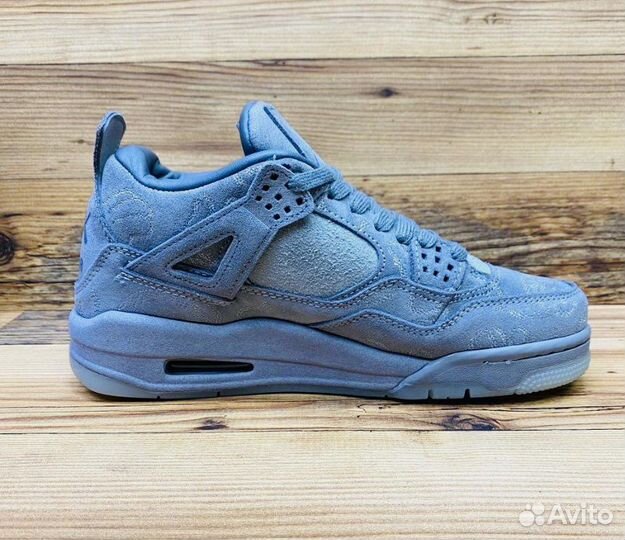 Nike air jordan 4 retro kaws