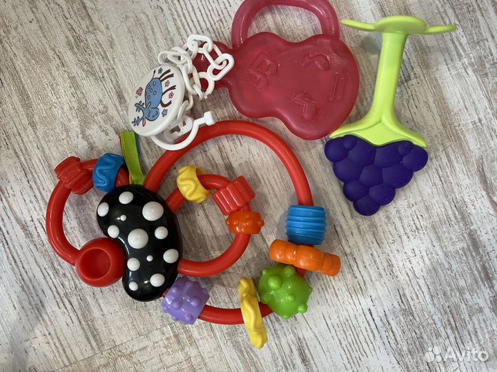 Развивающие игрушки пакетом