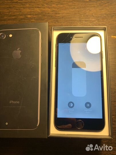 Телефон iPhone 7, Jet Black, 32GB