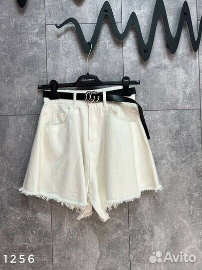 Джинсовые шорты с ремнем