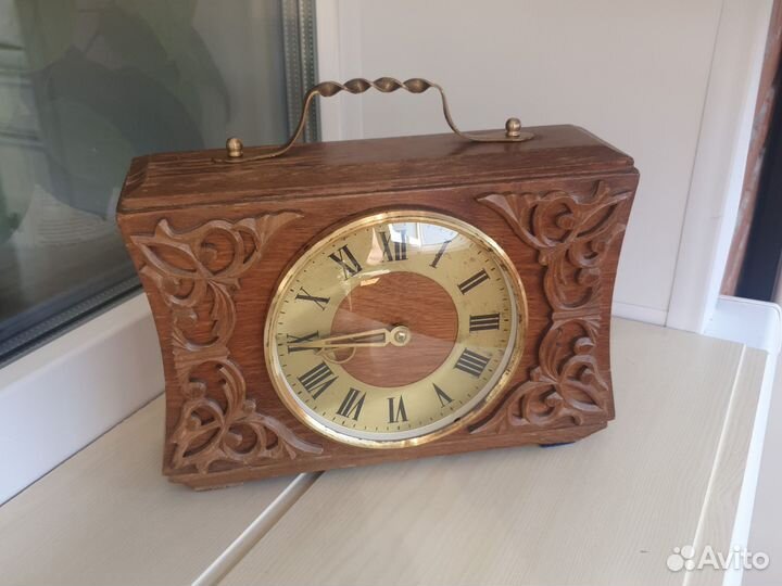 Часы настольные механические СССР весна