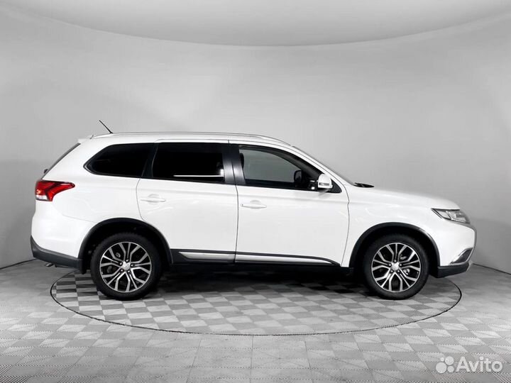 Mitsubishi Outlander 2.4 CVT, 2015, 141 582 км