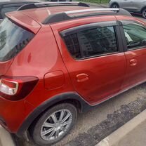 Renault Sandero Stepway 1.6 AT, 2016, 124 000 км, с пробегом, цена 900 000 руб.