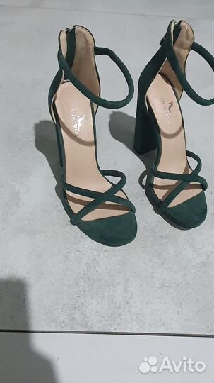 Босоножки женские