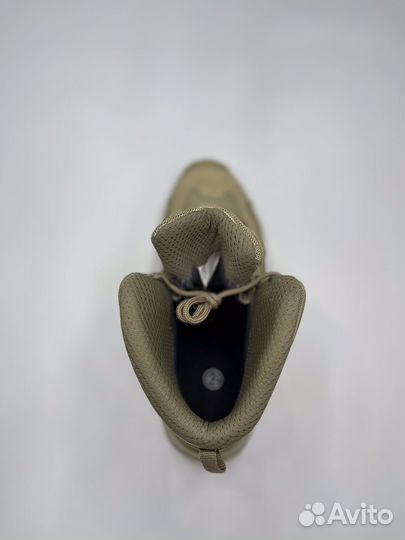 Трекинговые ботинки