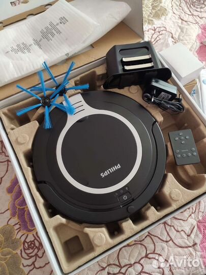 Робот-пылесос Philips