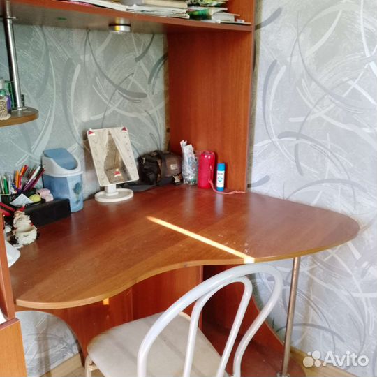 Письменный стол