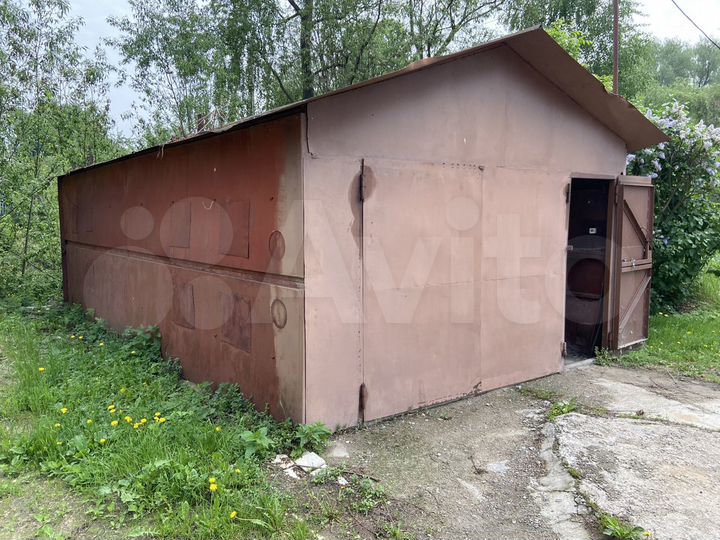 Гараж, > 30 м²