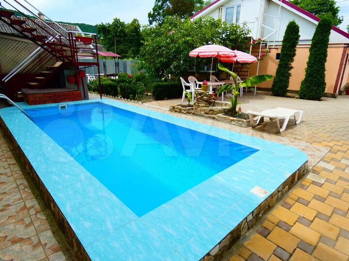 Комната 40 м², 1/2 эт.