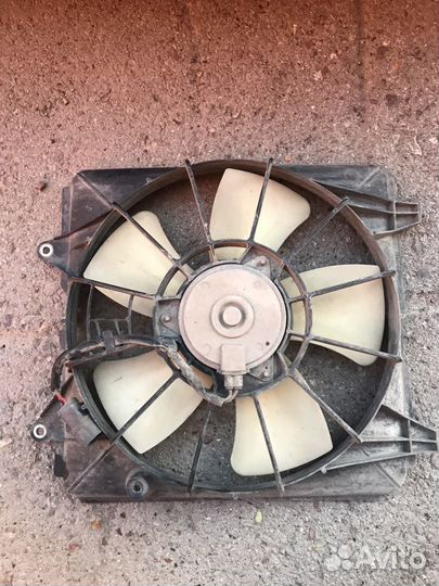 Вентилятор радиатора (диффузор) Honda Civic 4D