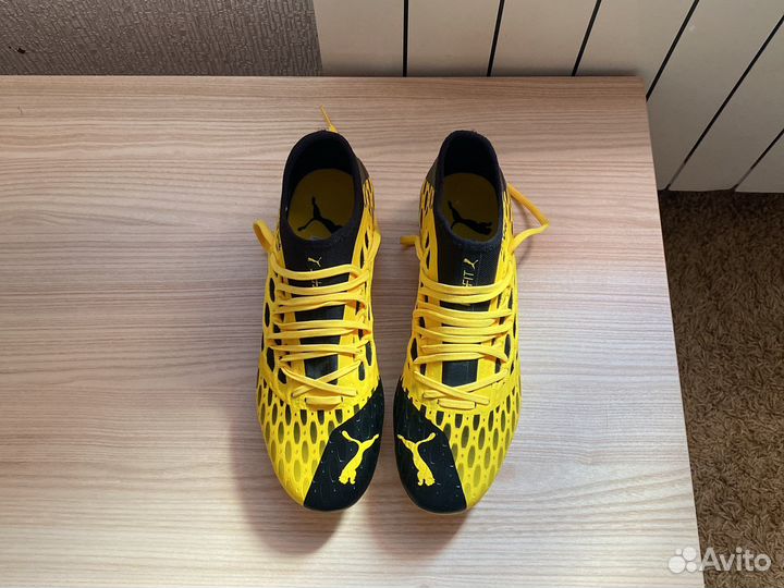 Футбольные бутсы puma future