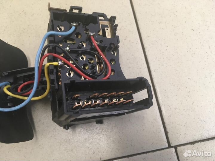 Переключатель поворотов подрулевой Logan 2005-2014