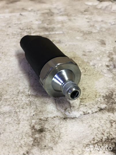 Датчик давления масла jeep grand cherokee 99-10