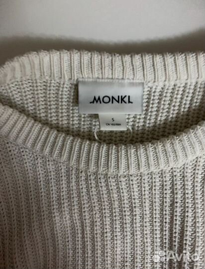 Свитер женский