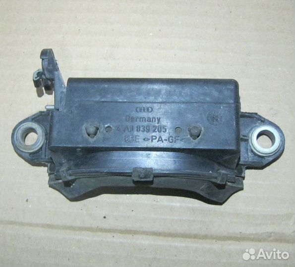 Ручка двери зад. левой наружная Audi A4 B5