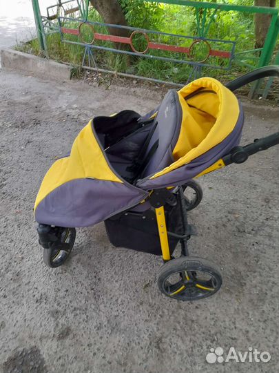 Прогулочная коляска