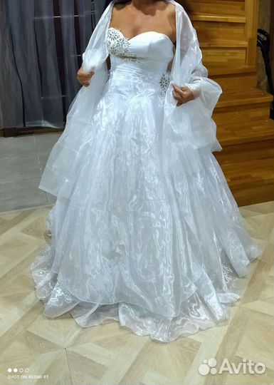 Свадебное платье 44 - 46 размер новое