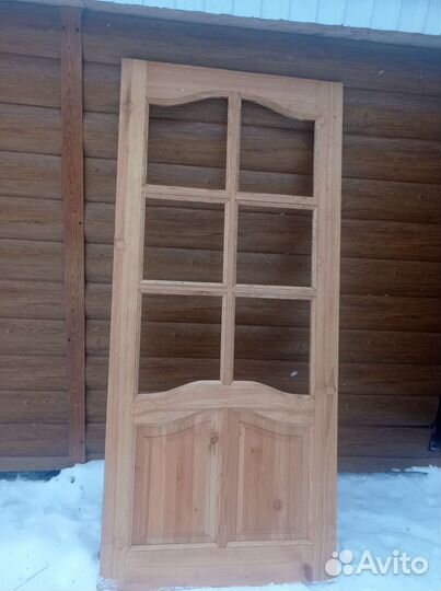 Дверь деревянная