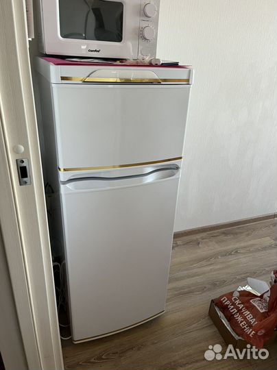 Холодильник новый с морозильником Саратов 264