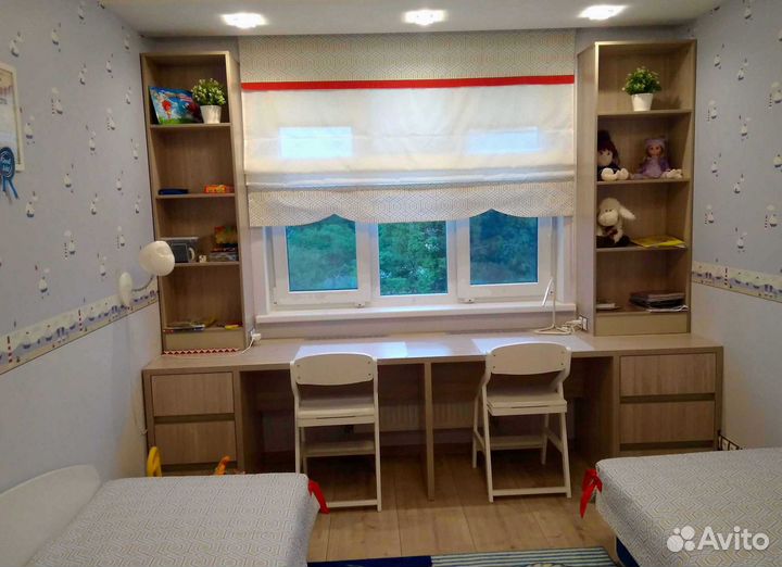 Рабочая зона у окна