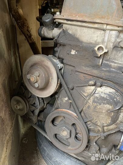 Двигатель 2103