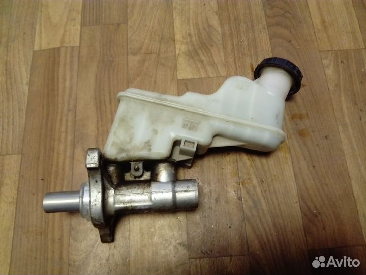 Главный тормозной цилиндр Киа Рио, Хендай Солярис