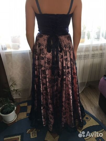 Вечернее платье