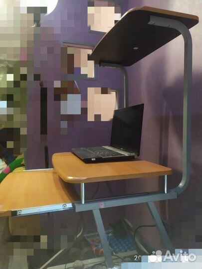 Маленькие компьютерные столы на колесиках