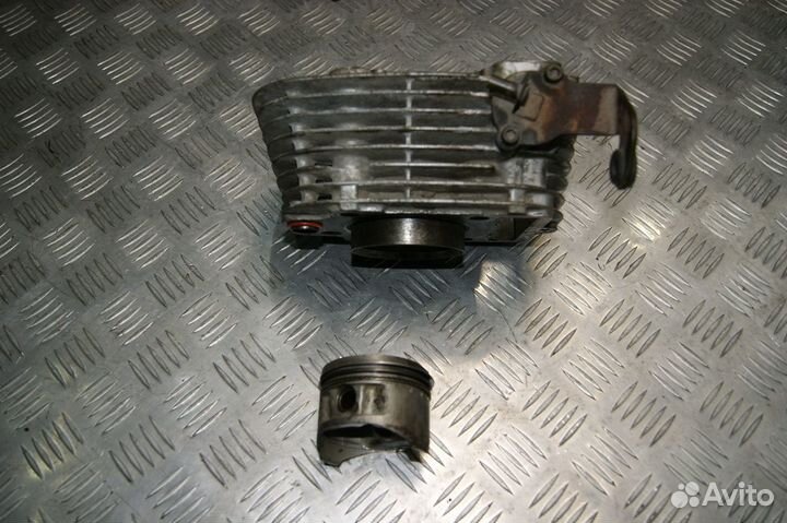 Цилиндр с поршнем Yamaha XVS 400 Drag Star Classic