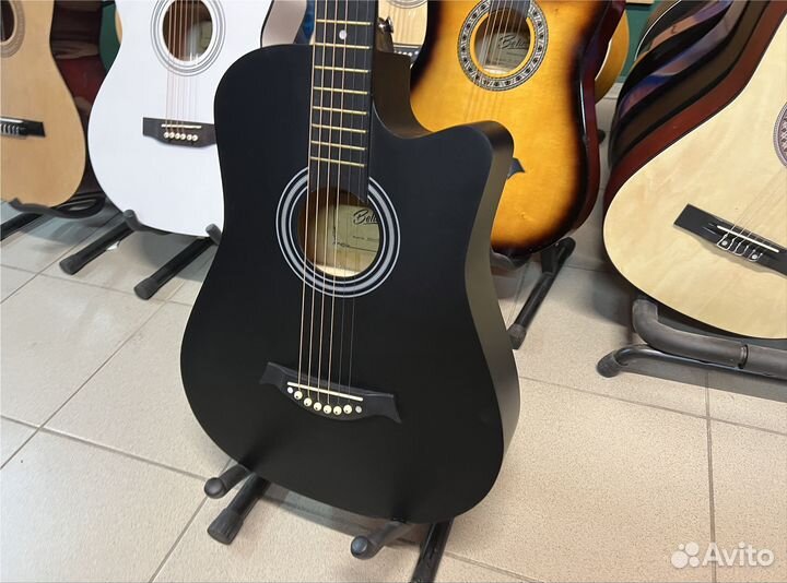 Гитара для обучения с комплектом