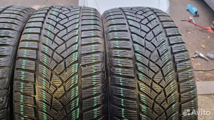 Goodyear UltraGrip Performance Gen-1 225/45 R17 91H