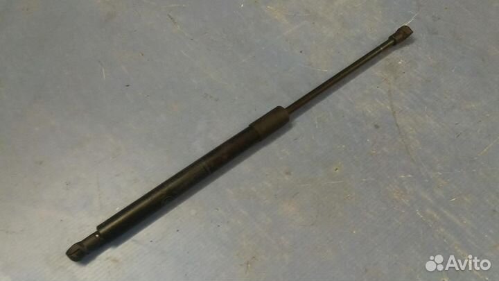 Амортизатор капота BMW 3-серия E92/E93