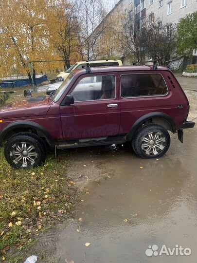 LADA 4x4 (Нива) 1.7 МТ, 2004, 150 000 км