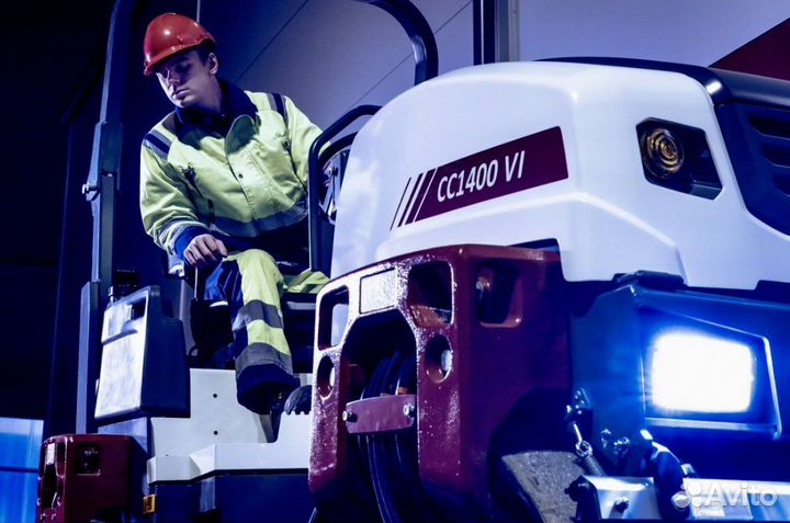 Дорожный каток Dynapac CC1300C, 2023