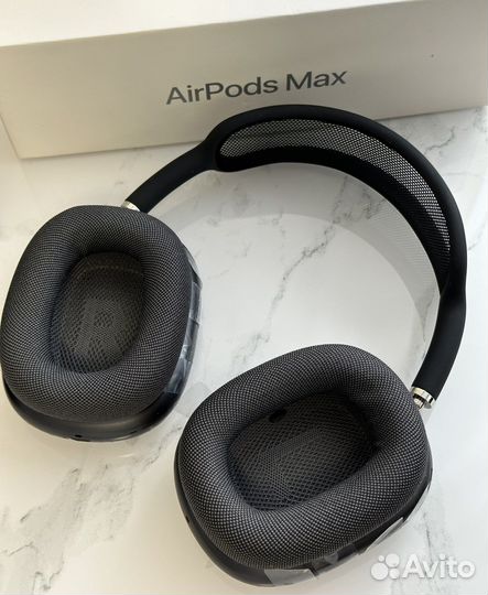 AirPods Max