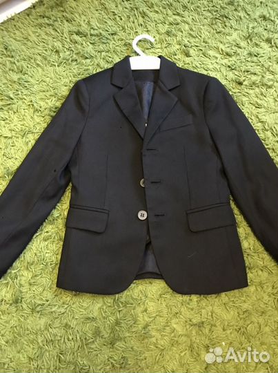 Пиджак и жилетка на мальчика