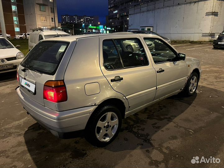 Volkswagen Golf 1.8 МТ, 1997, 285 000 км