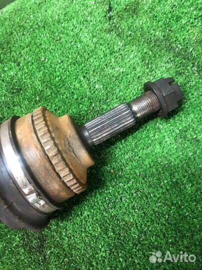 Привод правый Renault Symbol седан 1.4 K4JA712