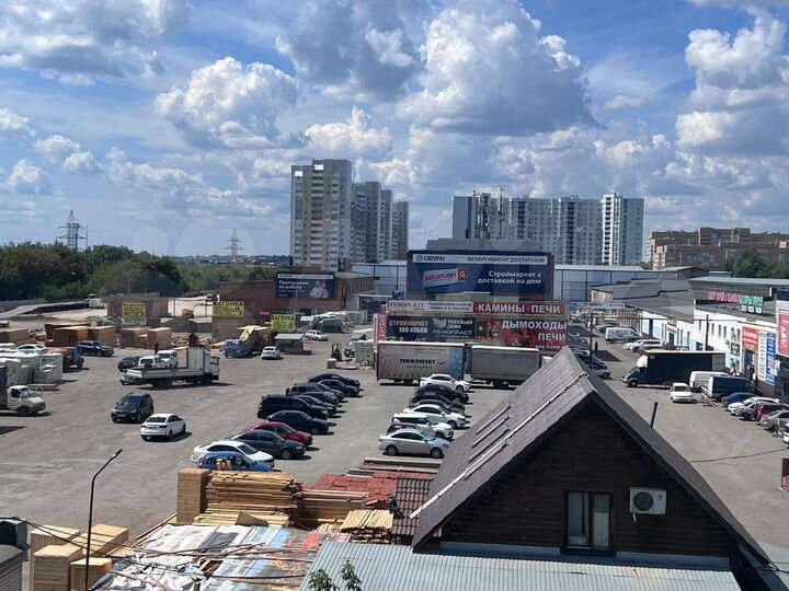 Торговая площадь, 1365 м²