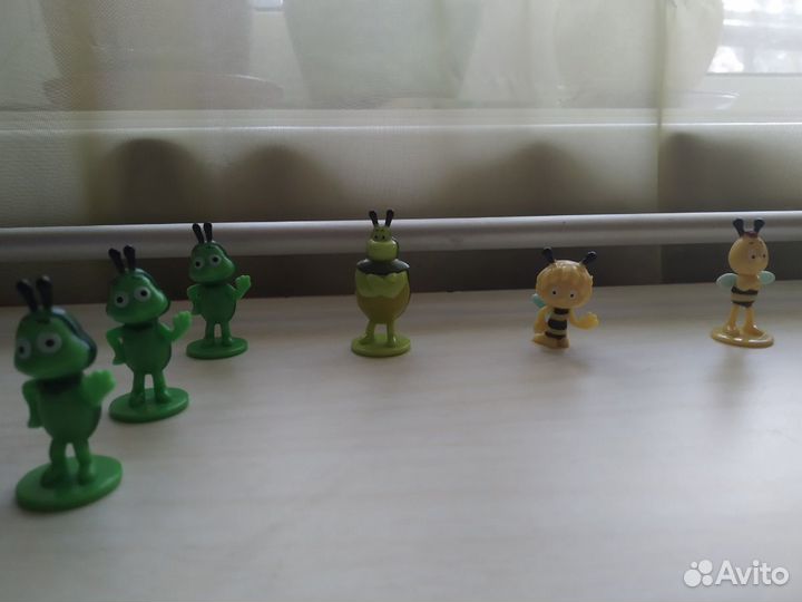 Игрушки киндер разных серий
