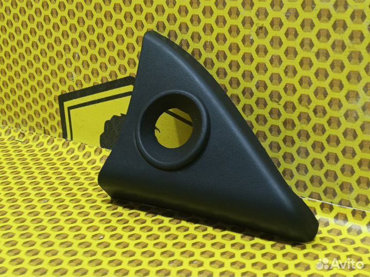 Крышка зеркала внутренняя правая Renault Logan L8