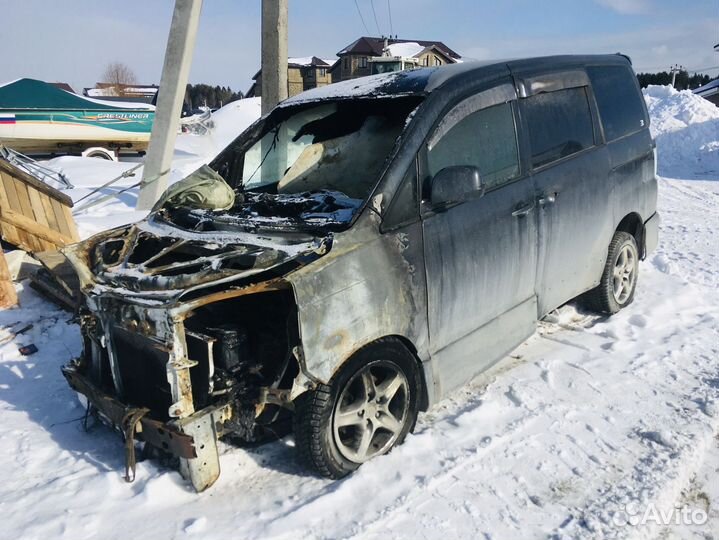 Toyota Noah/Voxy (R60) по запчастям