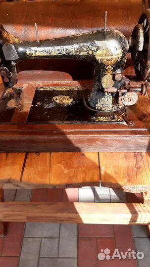 Швейная машина Singer